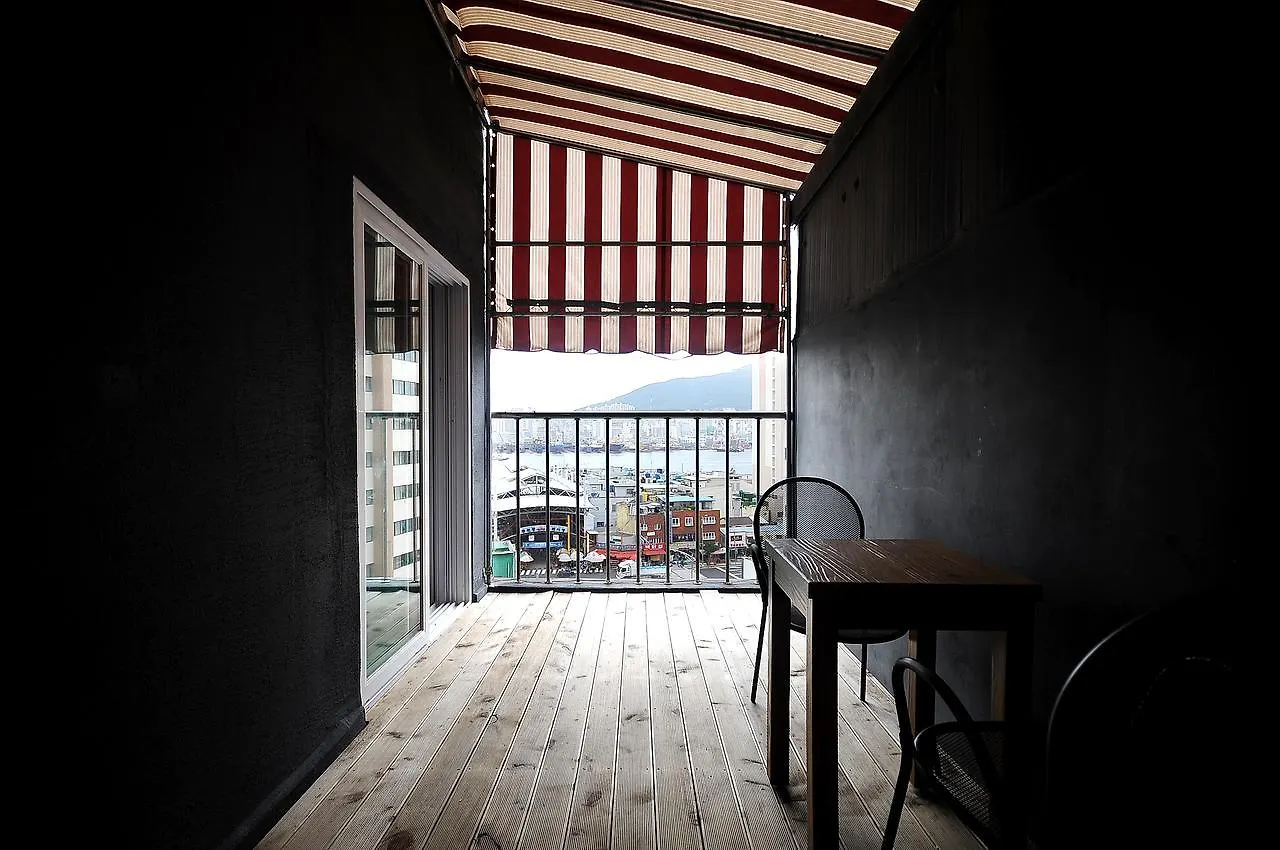 Hotel 1 Night 2 Days Jagalchi Busan 2*,  South Korea