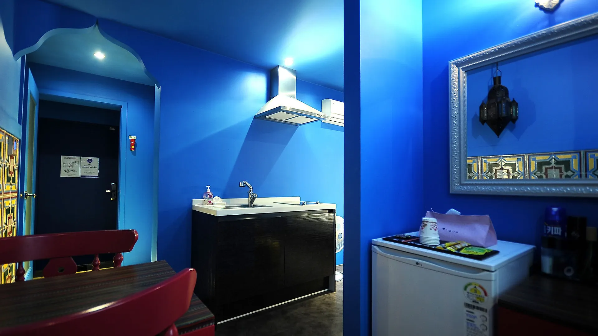 Hotel 1 Night 2 Days Jagalchi Busan 2*,